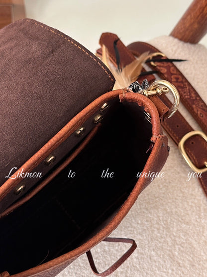 Vintage Western Feather Leather Crossbody Bag | Bag | Three Fleas
