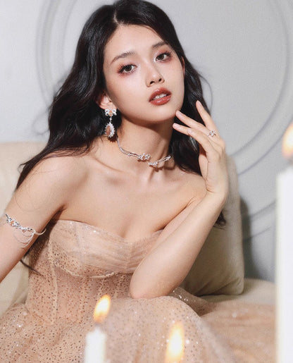 Waltz Baroque Bow Tassel Armcuff