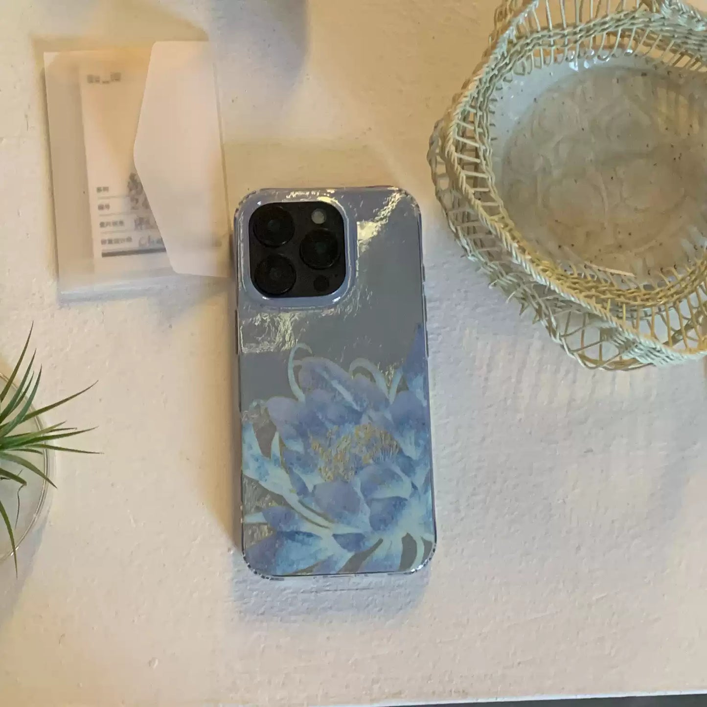 White Epiphyllum IMD Case