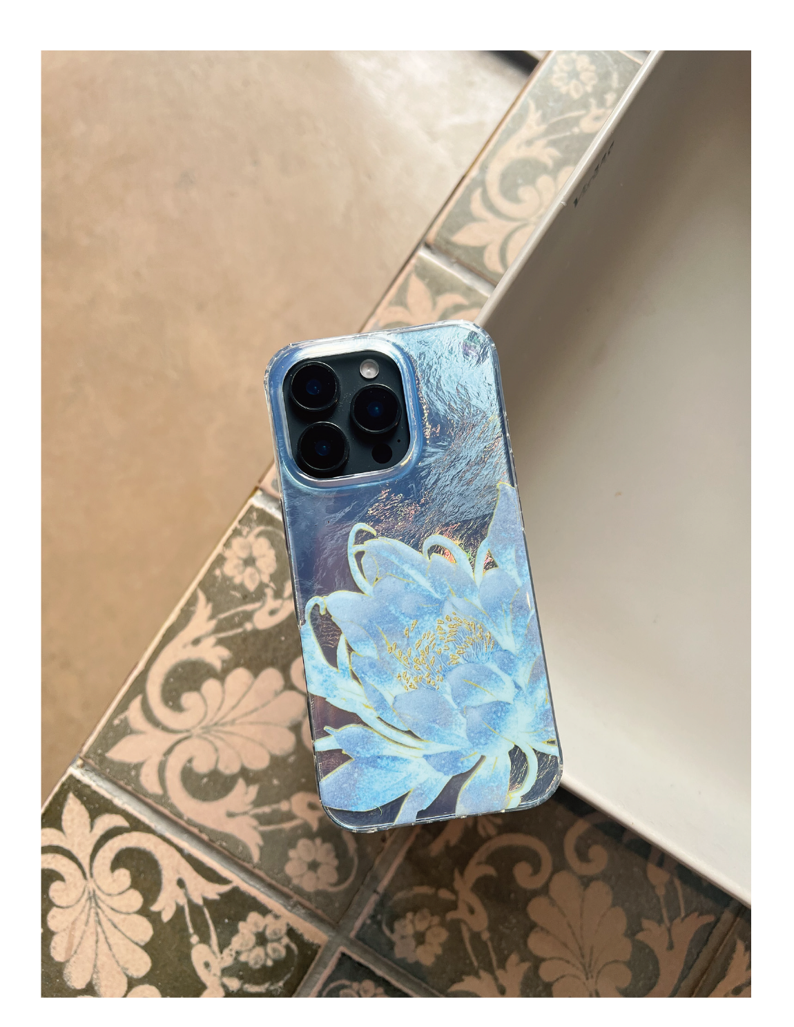 White Epiphyllum IMD Case