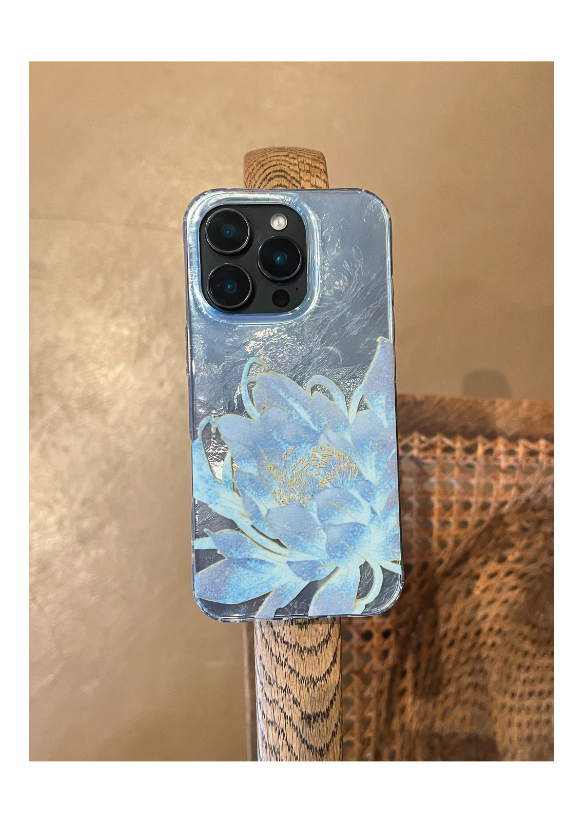 White Epiphyllum IMD Case