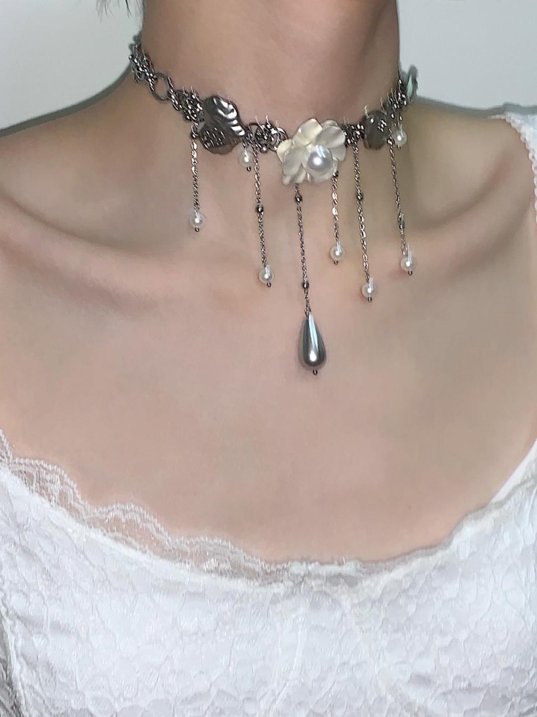 White Flower Tassel Choker Necklace