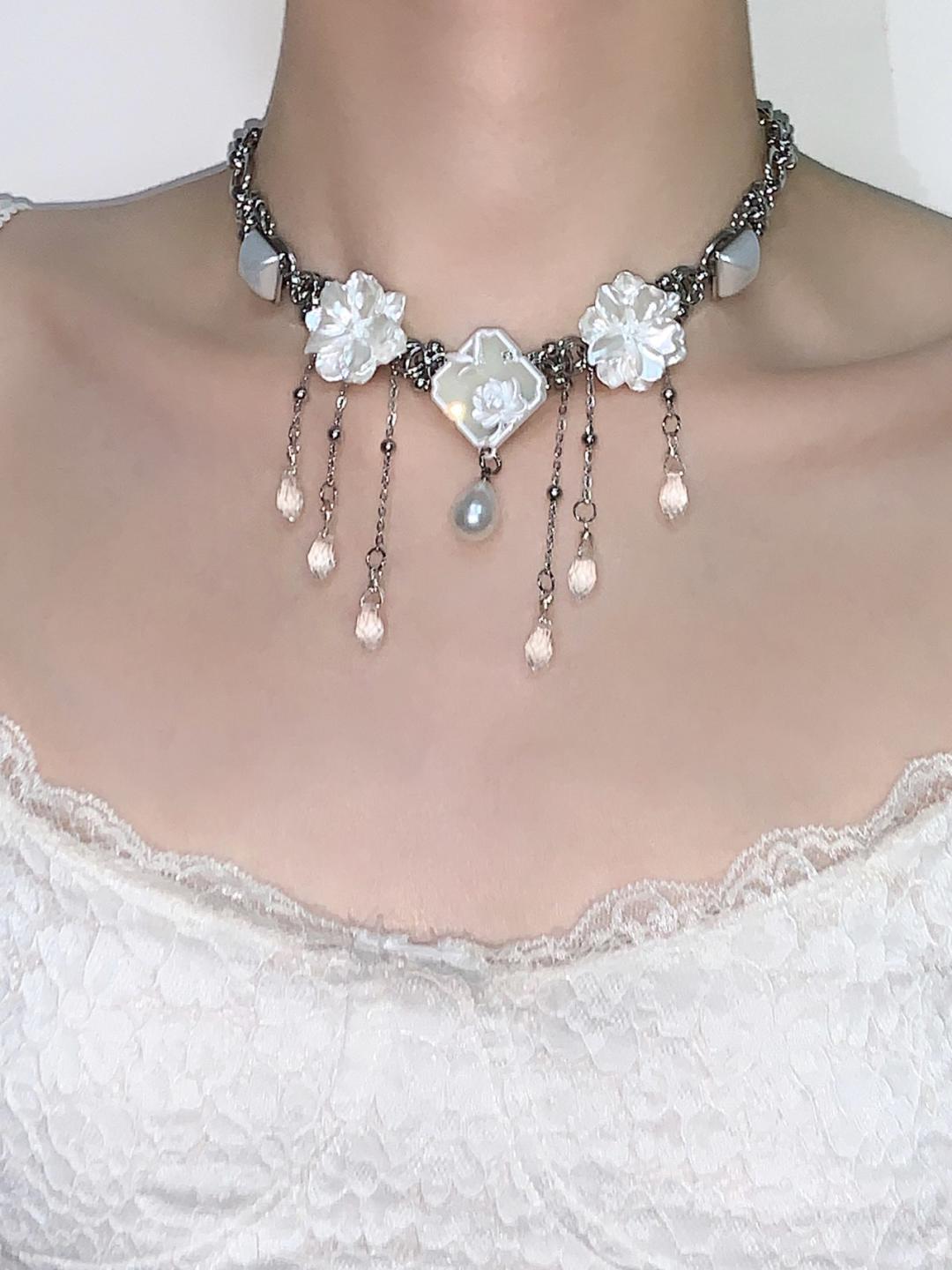 White Flower Tassel Choker Necklace