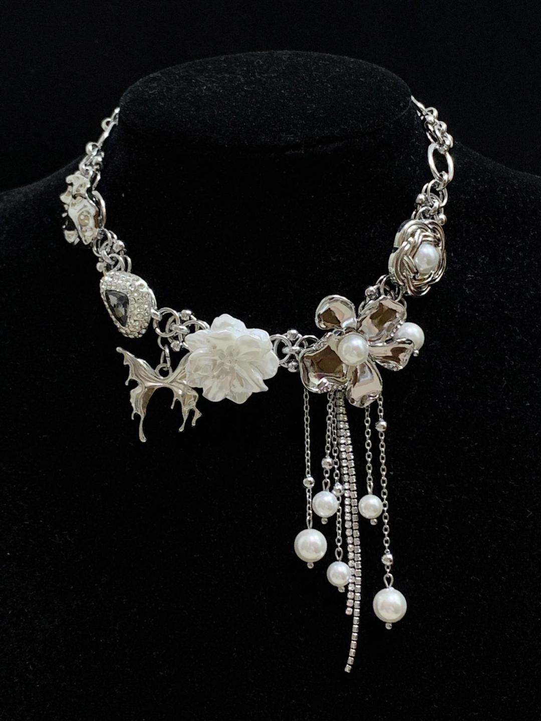 White Flower Tassel Choker Necklace