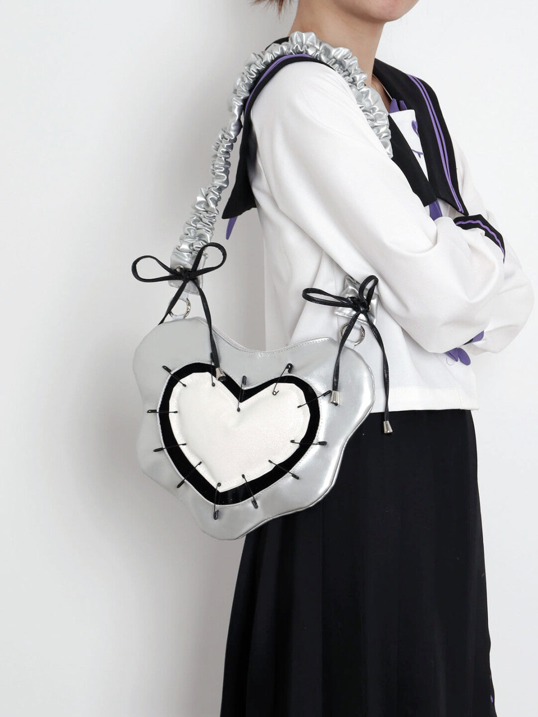 Sweet Heart Shoulder Bag | bag | Three Fleas