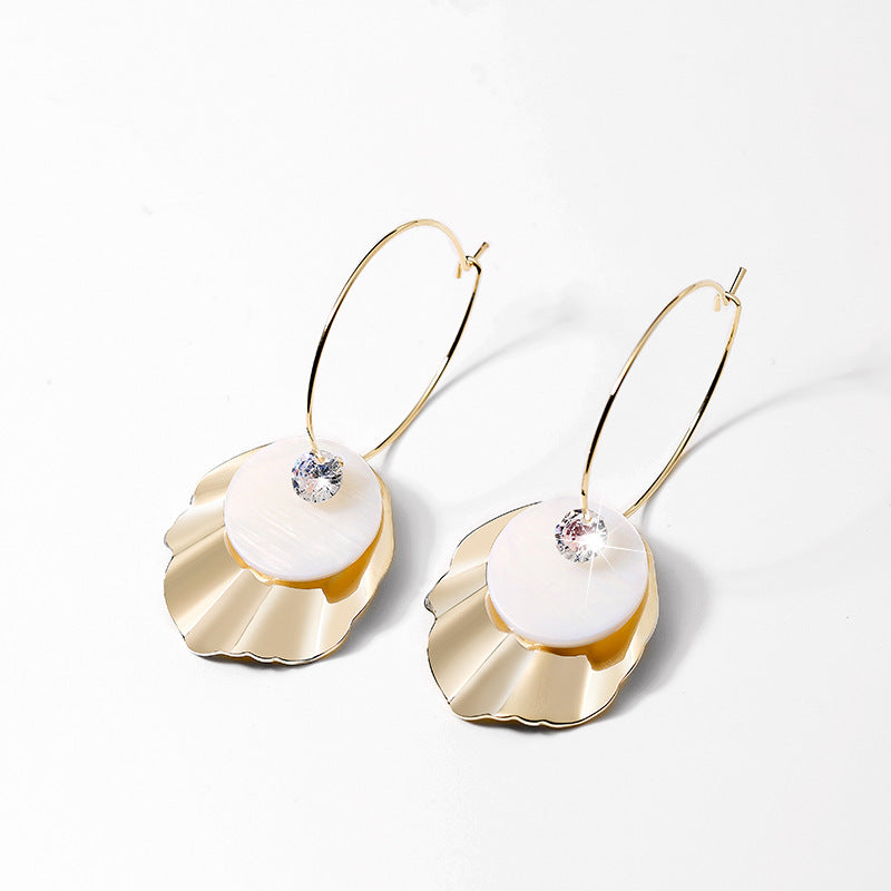 「Lady Moon」Shell-shaped EarringJewelry - Three Fleas