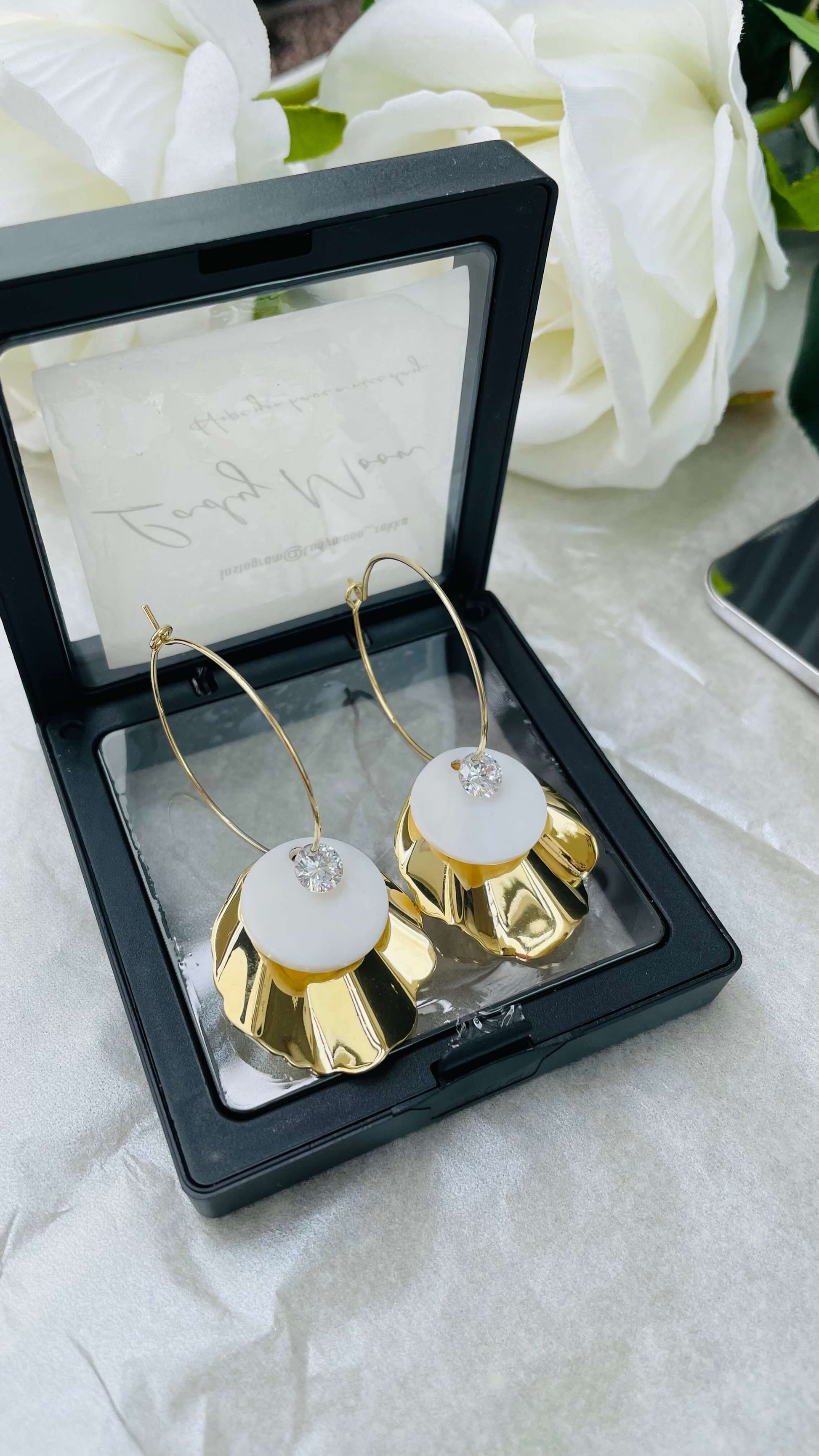 「Lady Moon」Shell-shaped EarringJewelry - Three Fleas