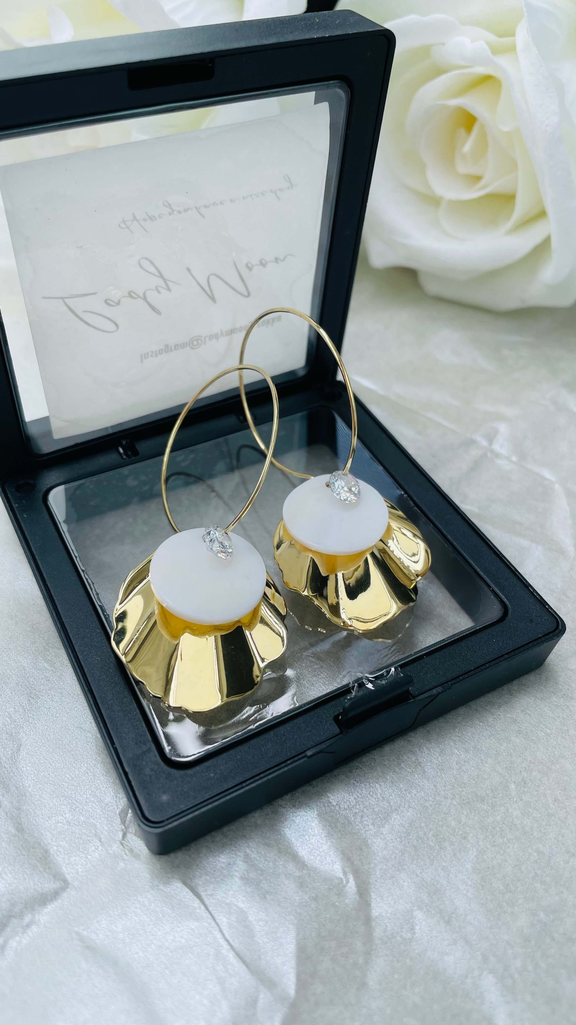 「Lady Moon」Shell-shaped EarringJewelry - Three Fleas
